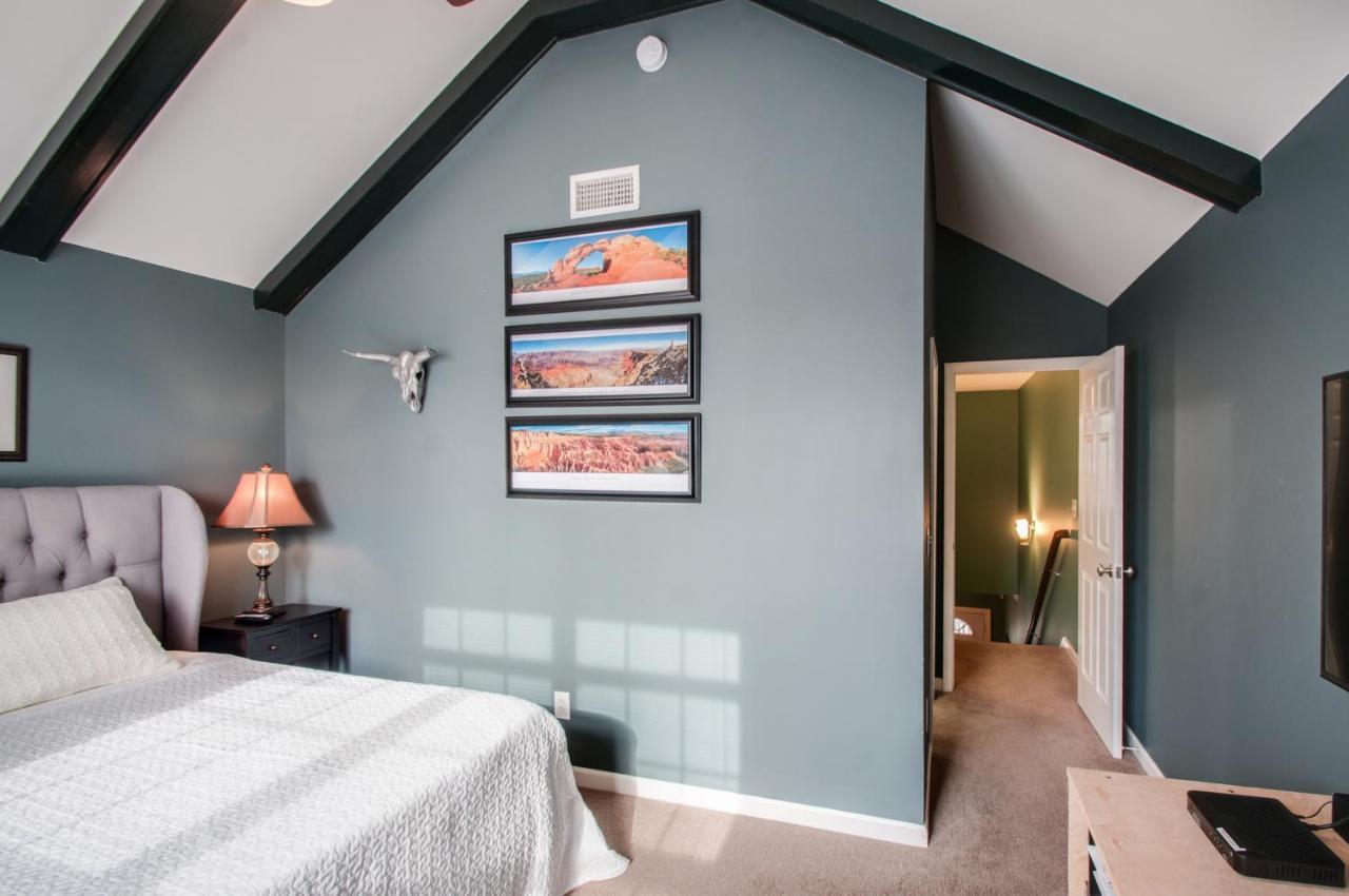 Vacation Home 5 Mins To Down Town 2 Bedrooms 2 Baths Garden Area Hot Tub Nashville Extérieur photo