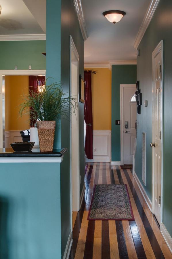 Vacation Home 5 Mins To Down Town 2 Bedrooms 2 Baths Garden Area Hot Tub Nashville Extérieur photo