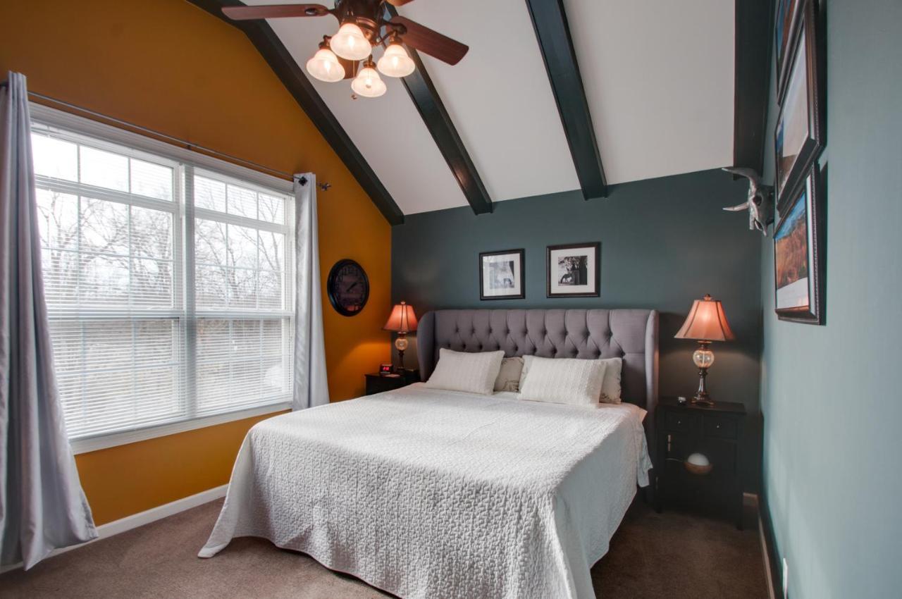 Vacation Home 5 Mins To Down Town 2 Bedrooms 2 Baths Garden Area Hot Tub Nashville Extérieur photo