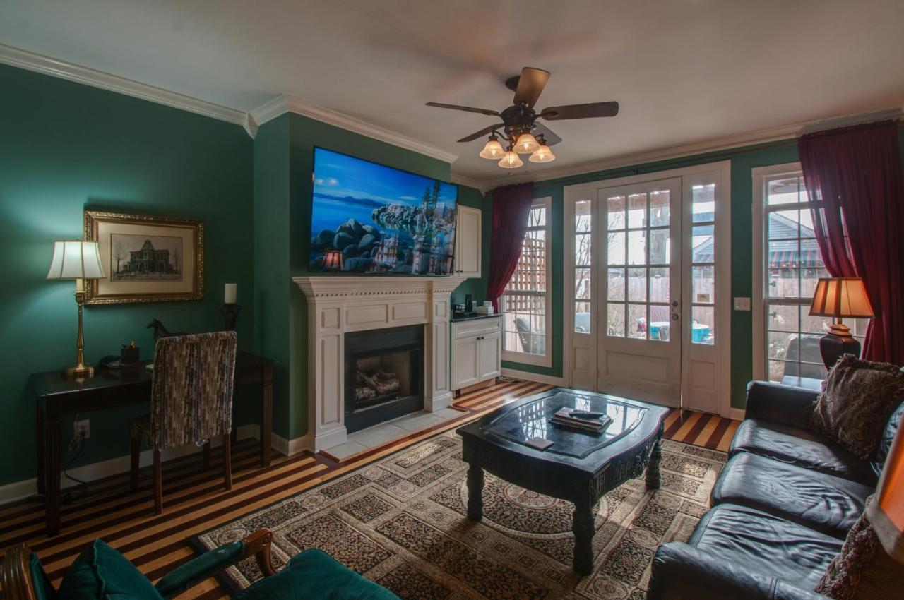 Vacation Home 5 Mins To Down Town 2 Bedrooms 2 Baths Garden Area Hot Tub Nashville Extérieur photo