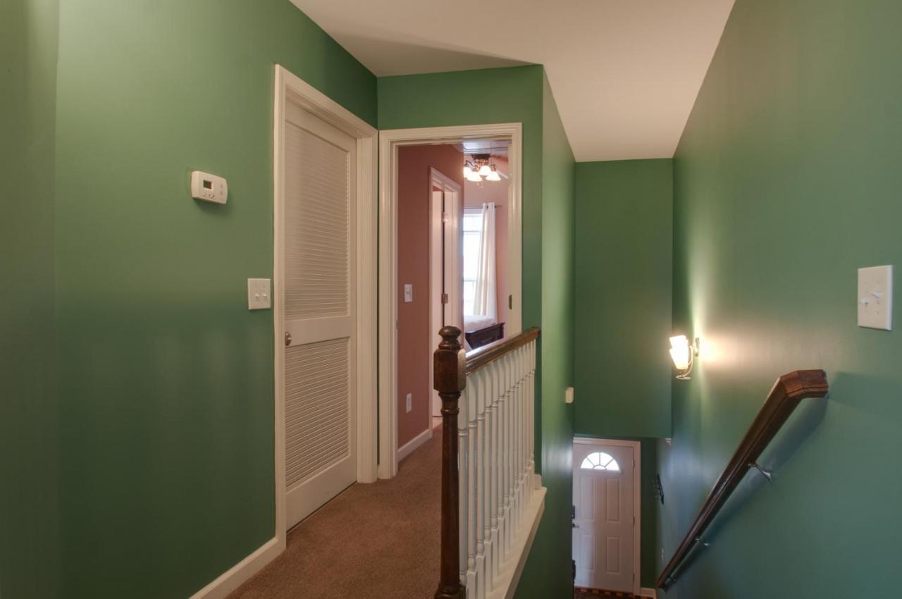 Vacation Home 5 Mins To Down Town 2 Bedrooms 2 Baths Garden Area Hot Tub Nashville Extérieur photo