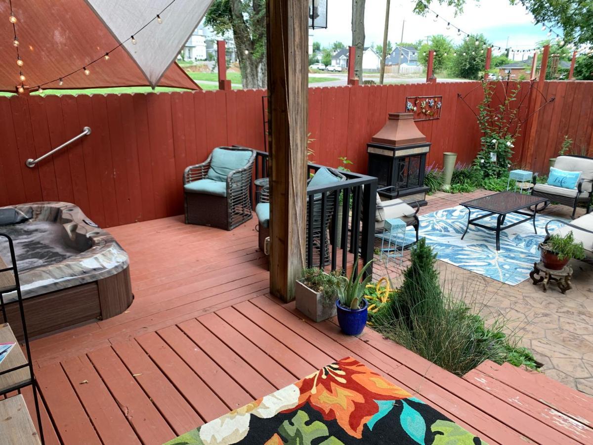 Vacation Home 5 Mins To Down Town 2 Bedrooms 2 Baths Garden Area Hot Tub Nashville Extérieur photo
