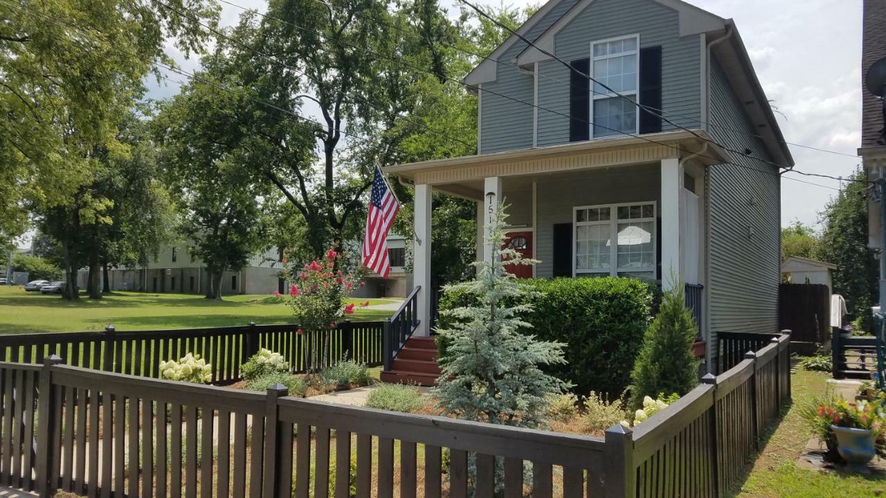 Vacation Home 5 Mins To Down Town 2 Bedrooms 2 Baths Garden Area Hot Tub Nashville Extérieur photo